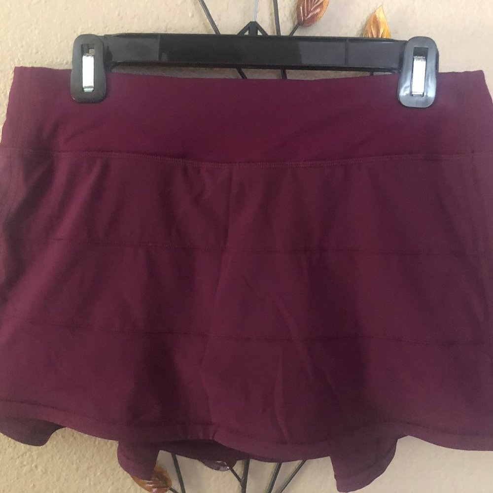 Lululemon EUC Pace Rival Skirt /Marvel size 8REG